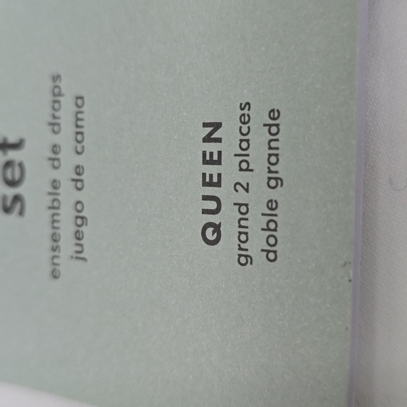 Luxury White Sheet Set 400-Thread-Count Sateen Wide Hem,King  & Queen, $189.00US - Picture 16 of 16